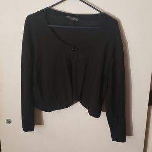 Jessica Howard's cropped cardigan cover up